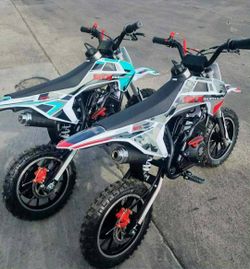 Gas ⛽️ dirt bikes brand new 60cc automatic