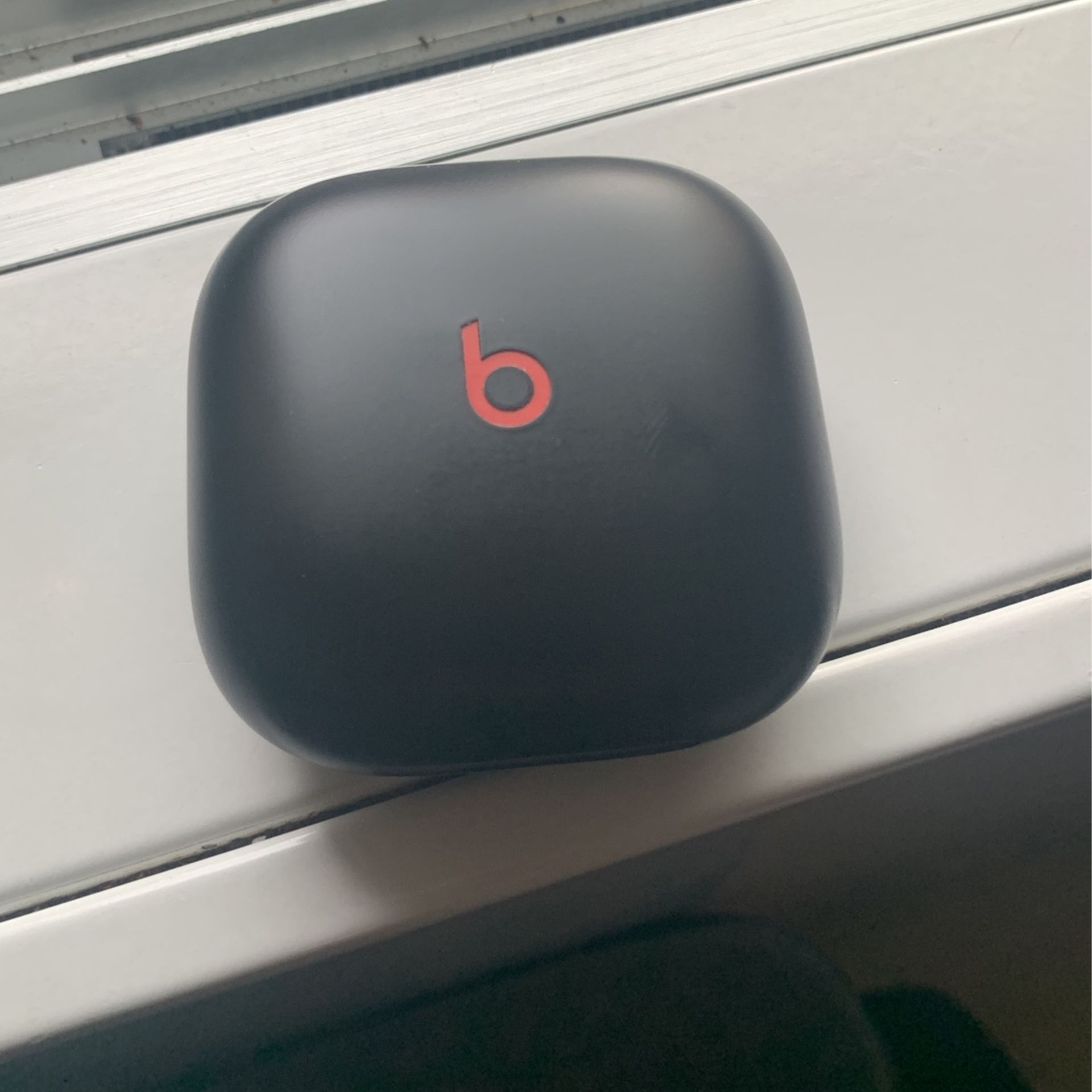 Apple Beats Pro