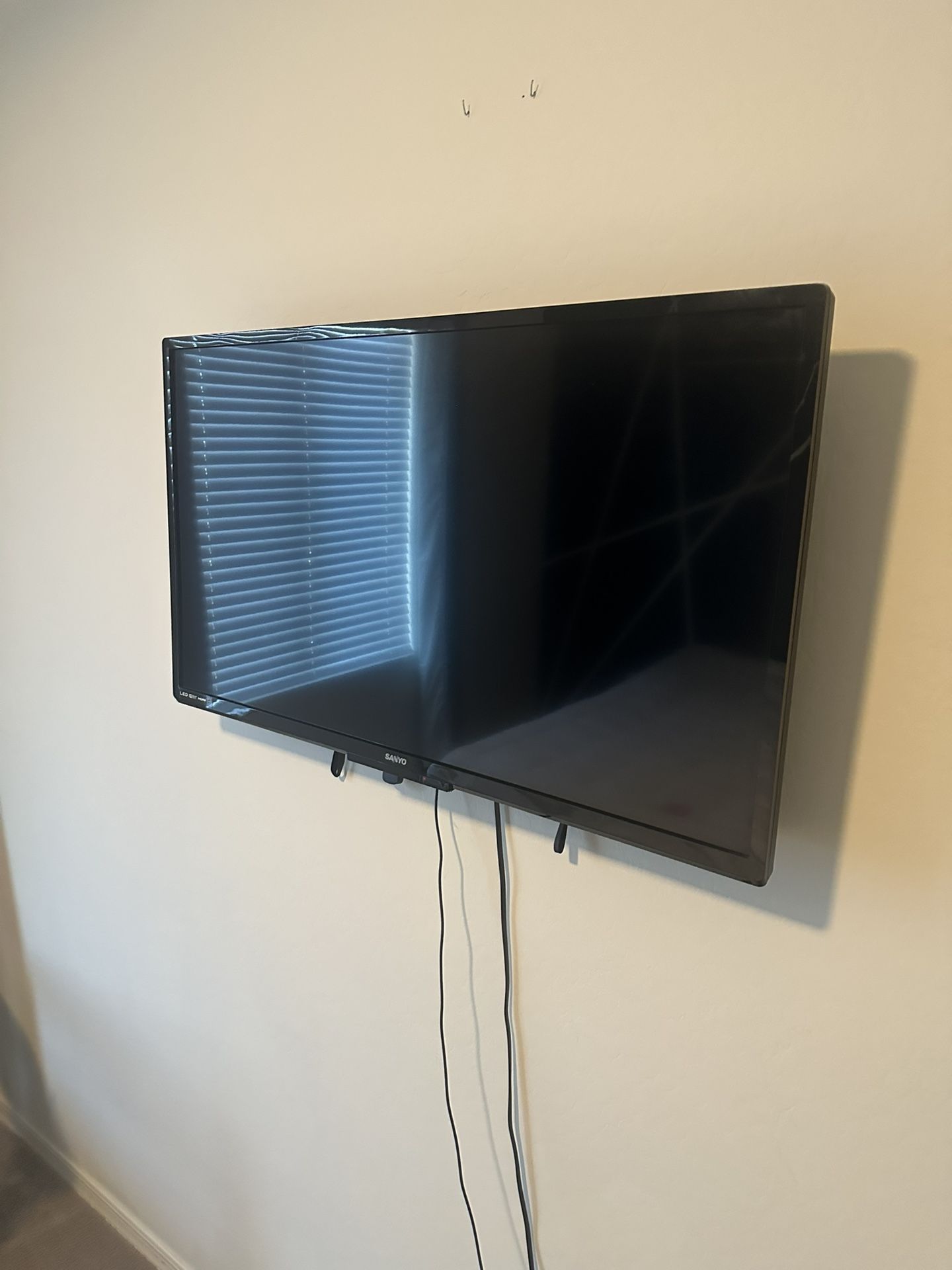 40 Inch TV