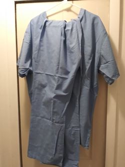 11 nurse pants and 7 nurse shirt size xxl