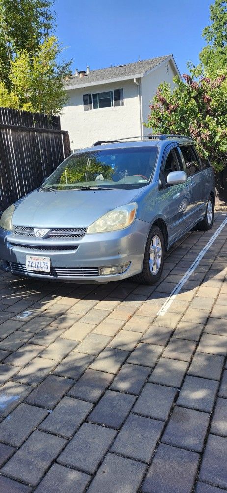 2005 Toyota Sienna