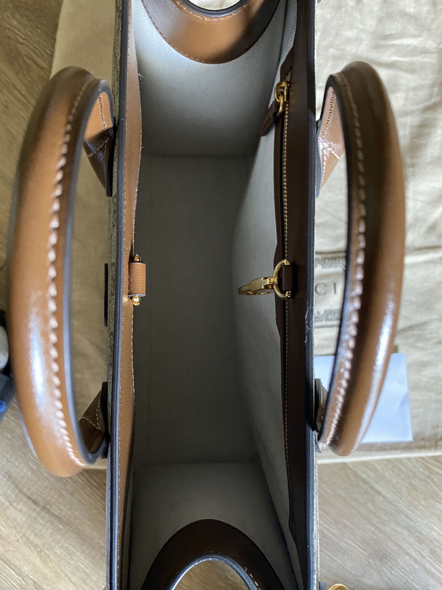 Gucci Bag Medium tote with Interlocking G