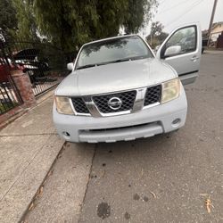 Nissan Pathfinder 