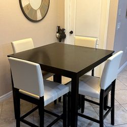 Table  with chairs