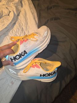 Women's HOKA CUTE SNEAKERS size 8