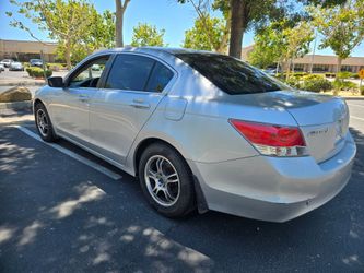 *** 2009 HONDA ACCORD ****