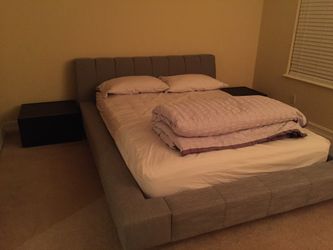 Cloud Platform Queen Bed with Mattress: Grey Fabric