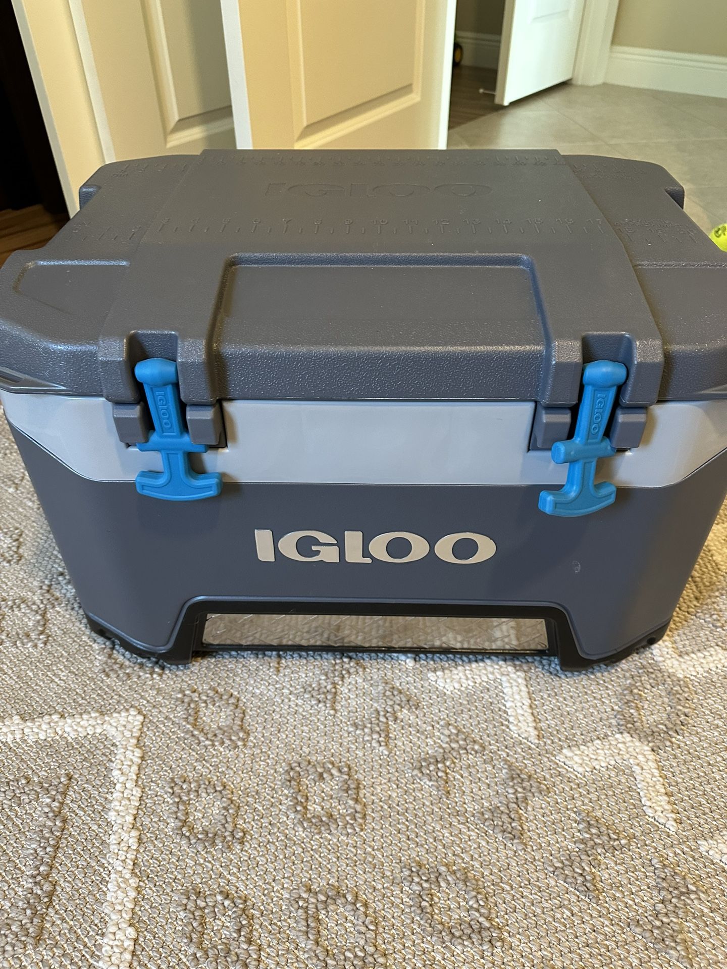 Igloo BMX Hard Coolers 52QT