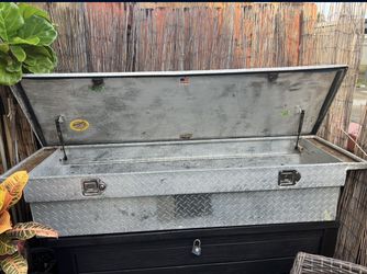 Diamond Plate Truck Tool Box