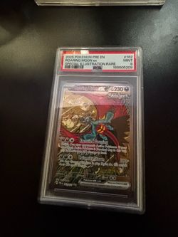 PSA 9 Roaring moon ex