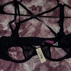 Victoria Secret Peak A Boo Bra