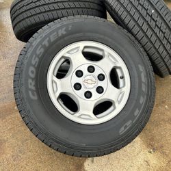 16” OEM 2004 Chevy Silverado Tahoe Wheels Nitto All Season tires 255/70r16 98% tread