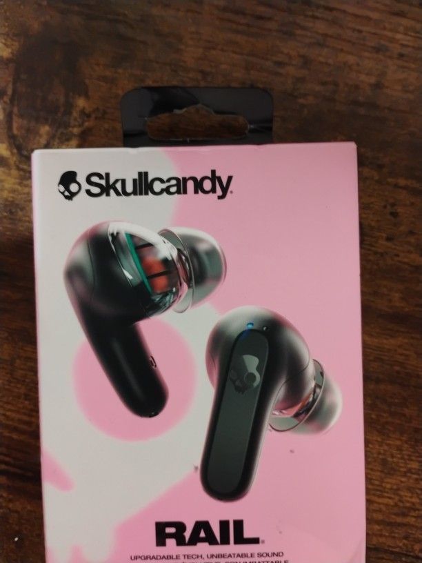 Skull Candy Earbuds Brand New