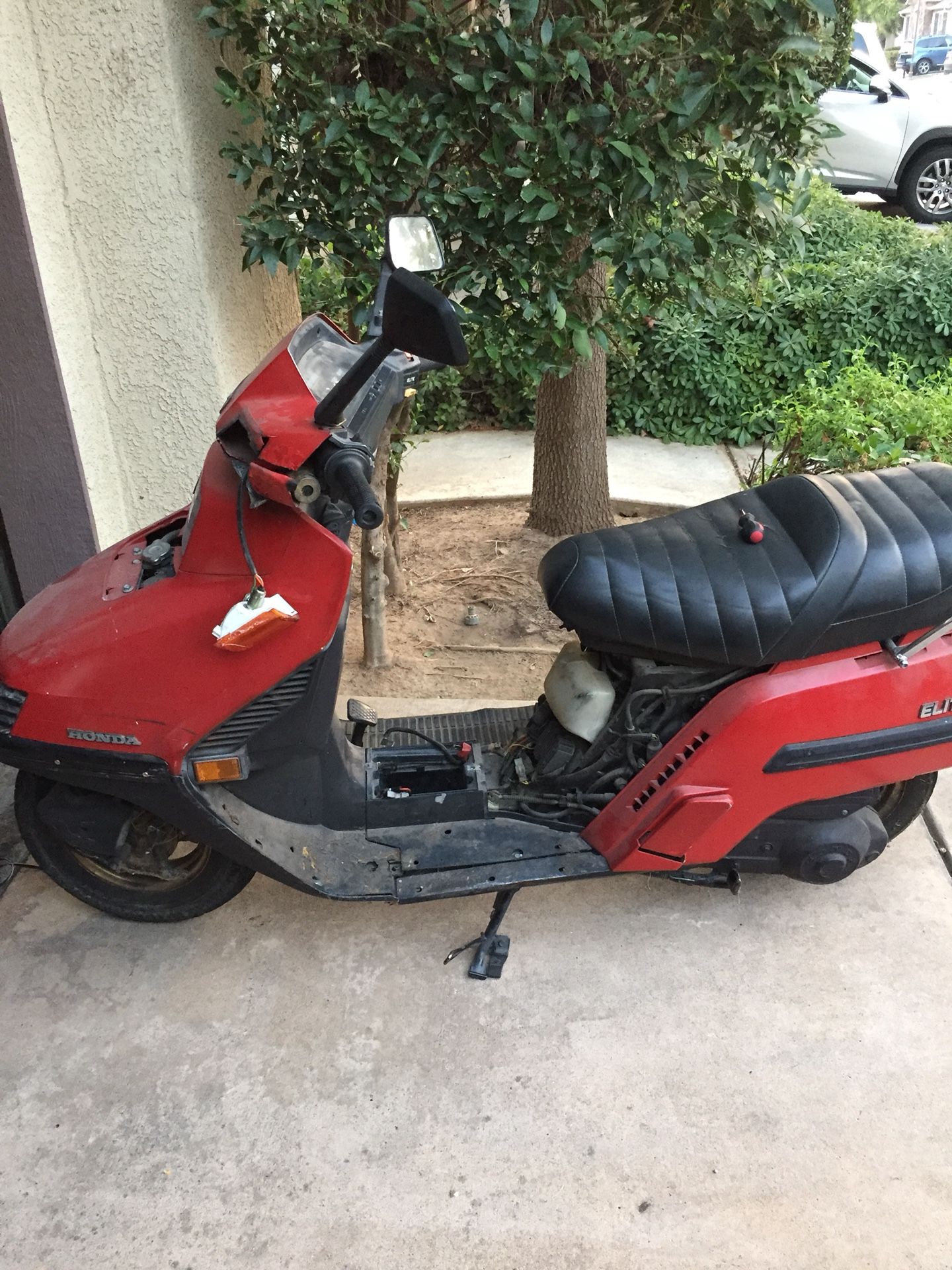 Honda elite scooter 250cc runs great and fast