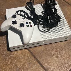 Xbox one With Original Controller 