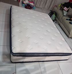 Colchon tamaño full (mattress )