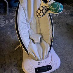 4moms mamaRoo 4 Baby Swing, Bluetooth Baby Rocker with 5 Unique Motions, Smooth, Nylon Fabric, Grey Classic