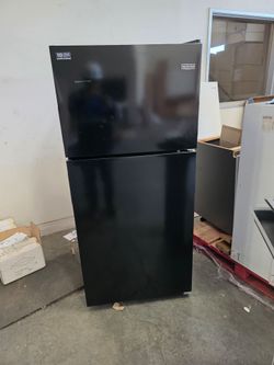 Maytag Fridge like new (original price plus tax is ($1000)