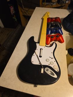 2 guitars and controllers for parts