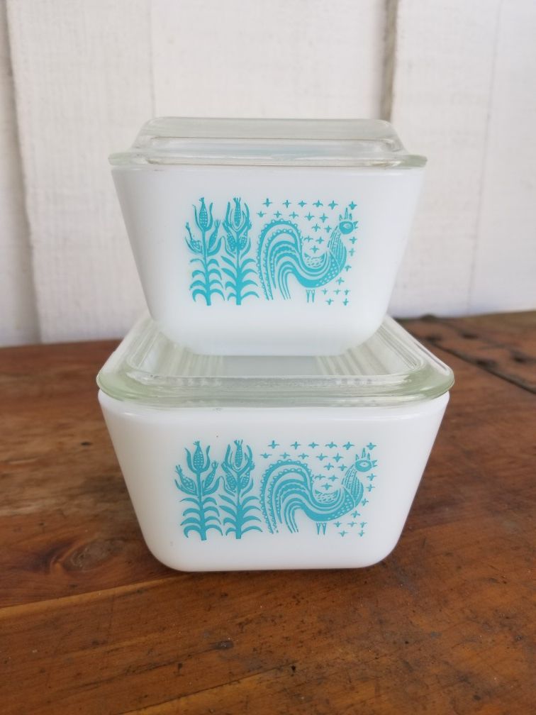 2 Pyrex Refrigerator Dishes