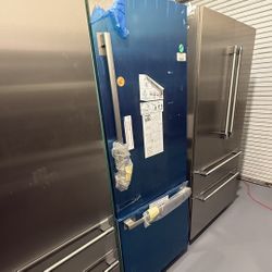 🔥 Bosch Benchmark® 30” Built-In Refrigerator – Premium Stainless Steel 🔥