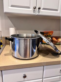 Presto 21-Quart Pressure Cooker/Canner