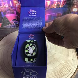 Disney Parks Bugs Life 100 Decades Limited Edition Magicband Plus -new 
