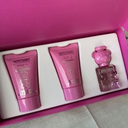Moschino Toy 2 Bubble Gum Mini Perfume Set 