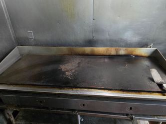 4 feet griddle used in good working condition