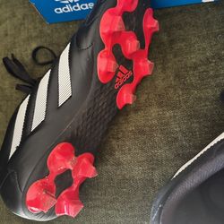 Adidas  Soccer Cleats – Like New –  youth Size 7.5 & 4.5