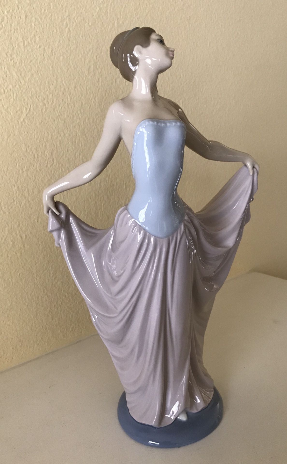 Lladro Dancing Lady Stunning Figurine