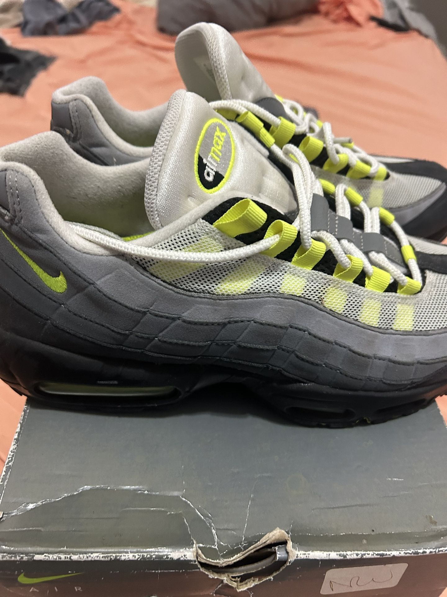 Neon Air Max 95 