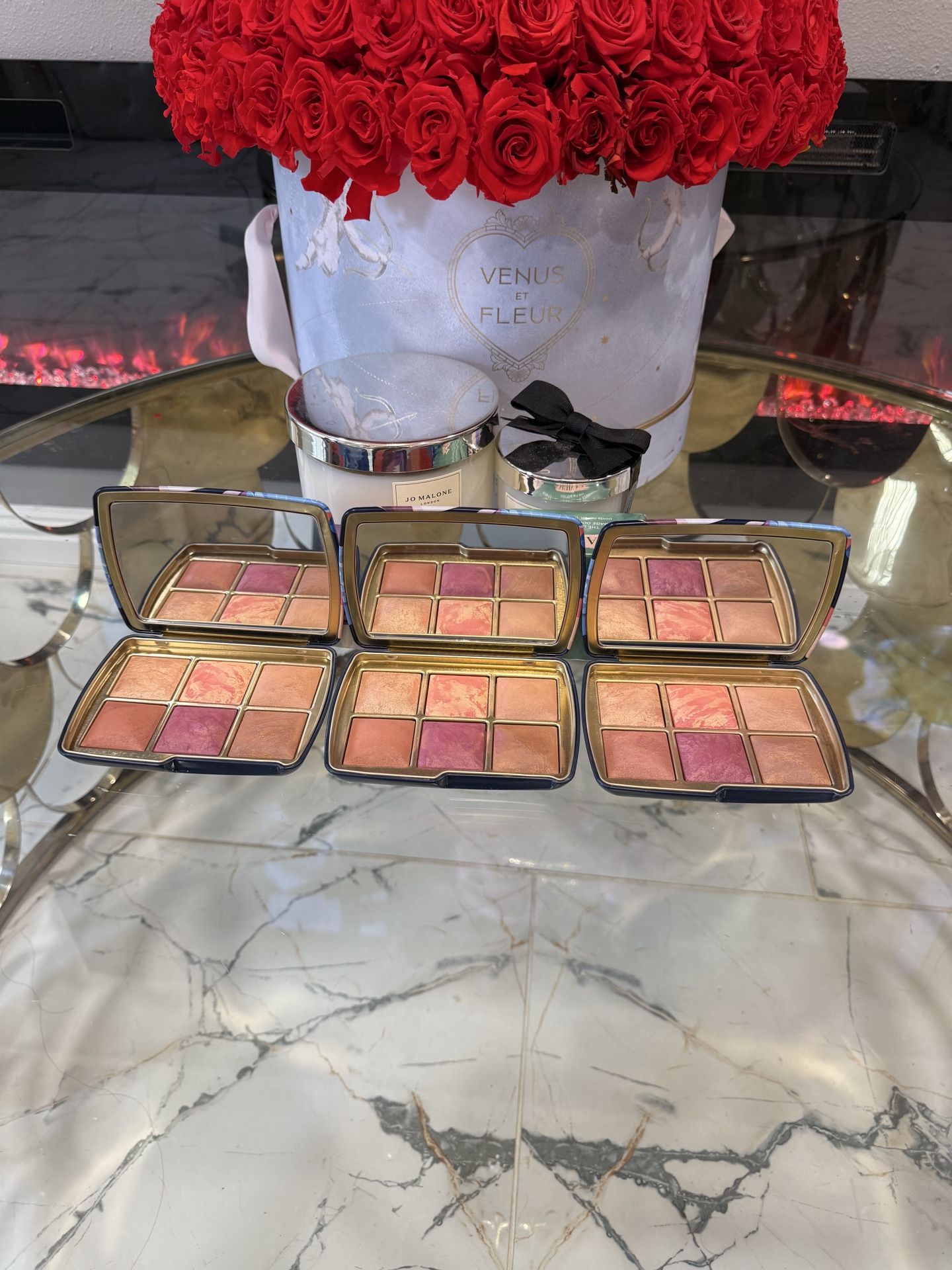 $150 EACH !!!! Hourglass ambient lighting edit unlocked - FOX READ DESCRIPTION ๐