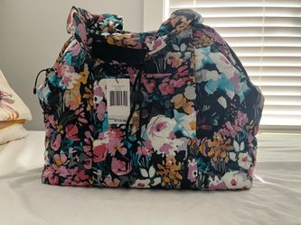 VERA BRADLEY FEATHERWEIGHT TOTE