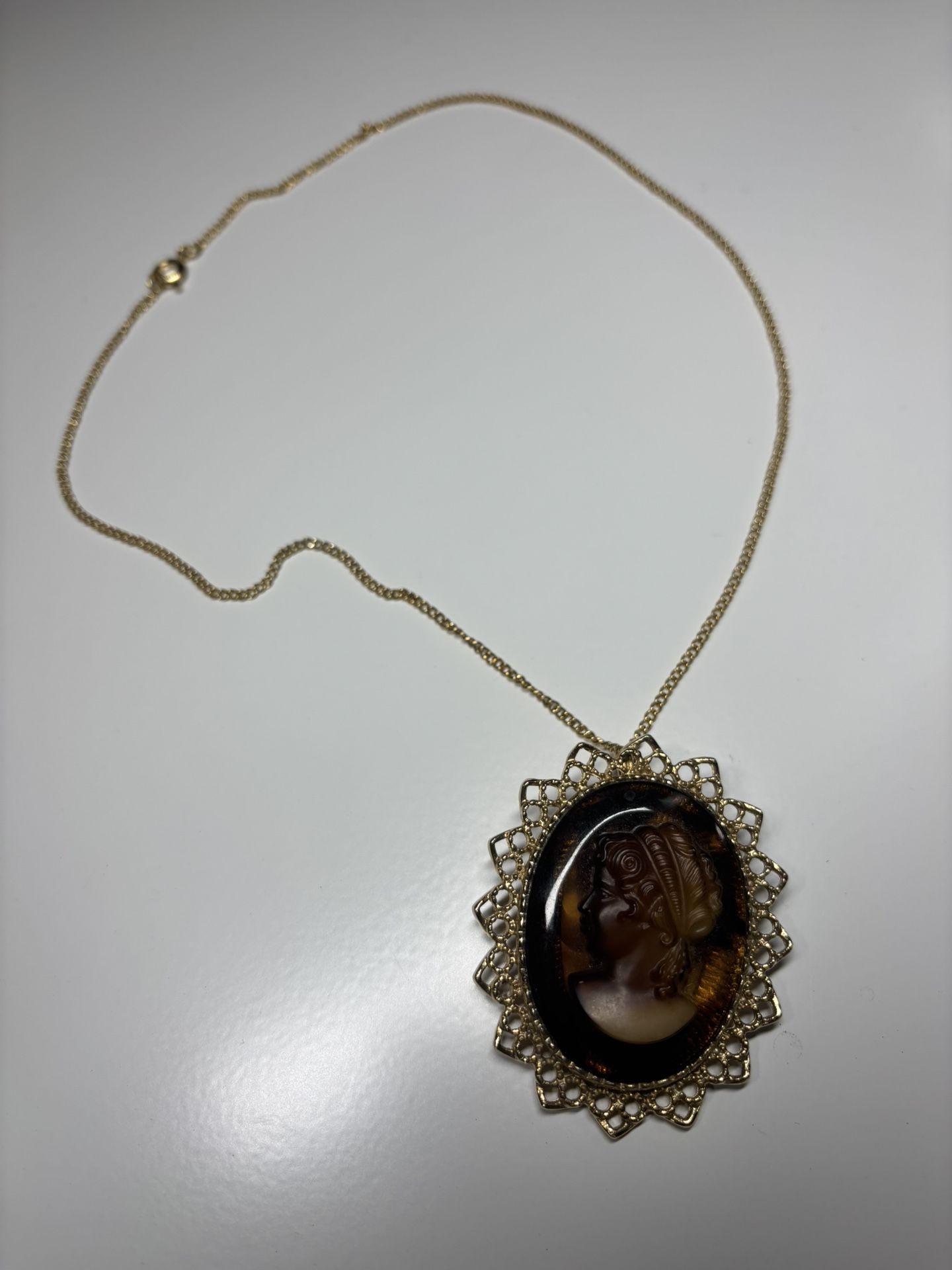Cameo Pendant Brooch/necklace