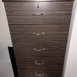Dresser with Top Drawer Lock