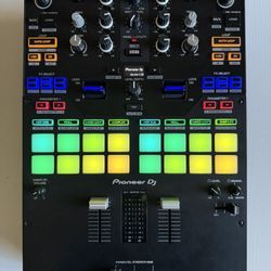 🎛️ Pioneer DJM-S7 Professional DJ Mixer – Excellent Condition  💲 $1,250 or best offer 📍 Norwalk, CA  Selling a Pioneer DJM-S7 battle-style DJ mixer