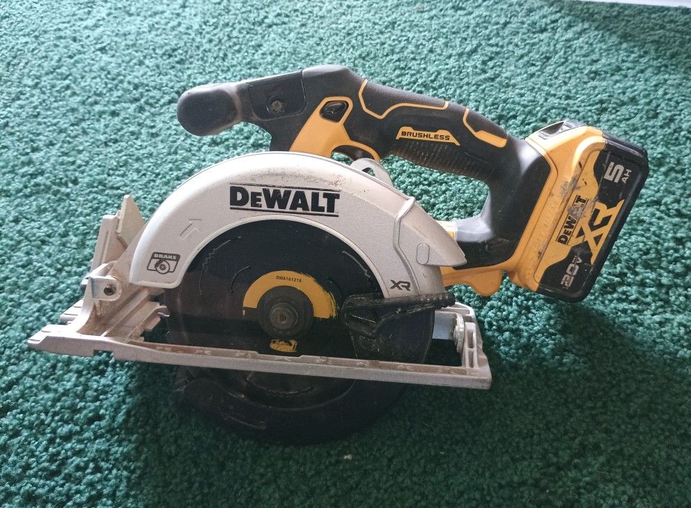 DeWalt DCS565 6 1/2" Cordless Circular Saw