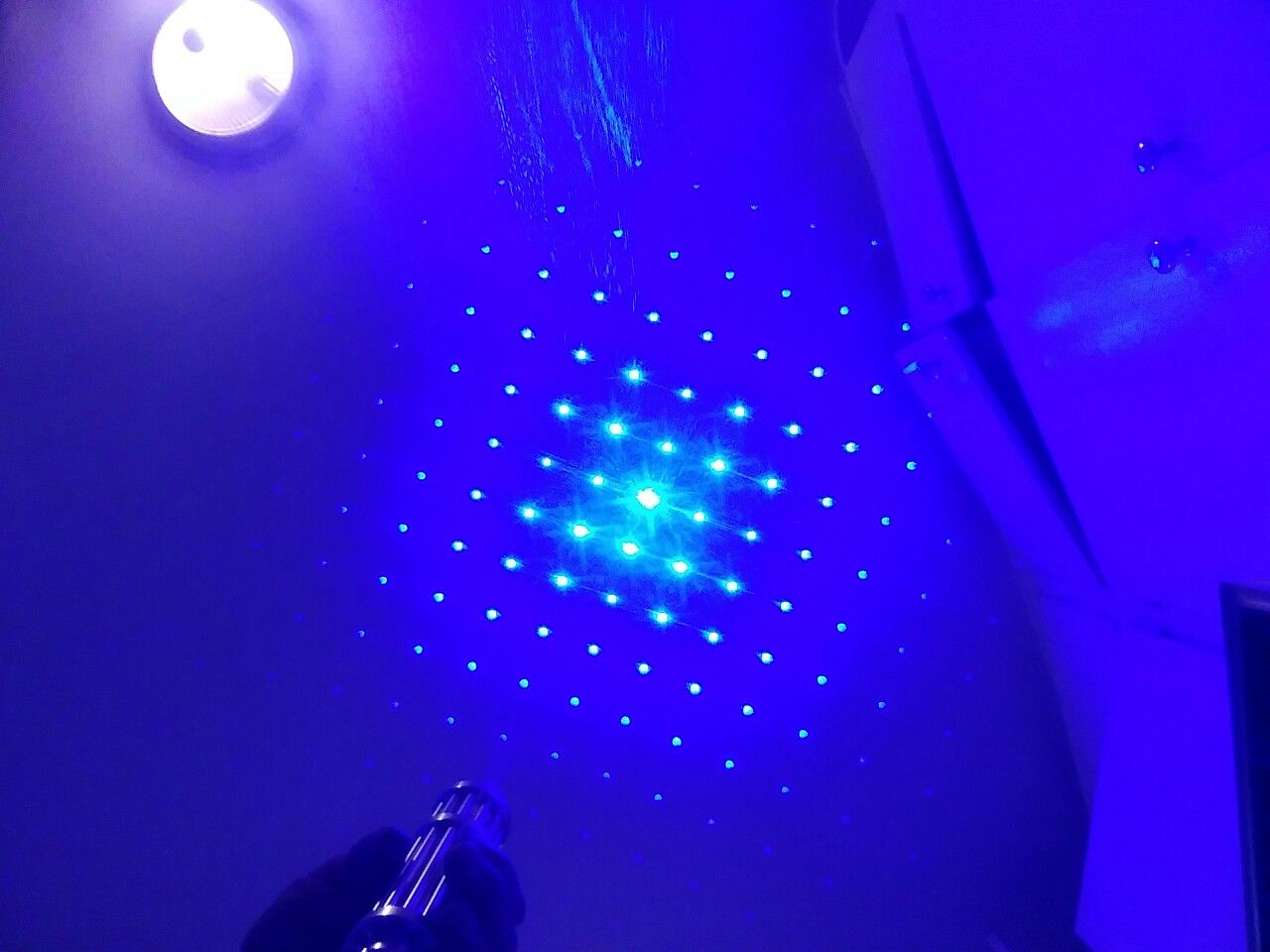 Laser