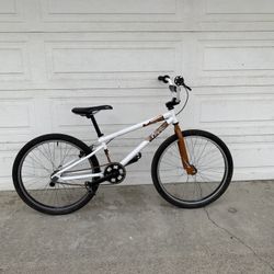 GT MACH ONE 24" BMX BIKE