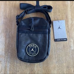 New Nike Jordan PSG Crossbody Bag Paris Saint Germain Fanny Pack Belt Hip Waist