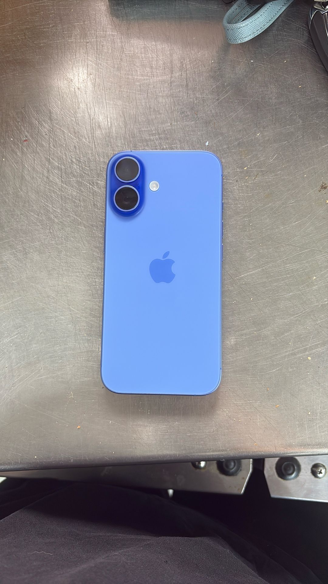 iPhone 16