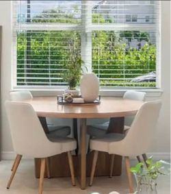 Round Wood Dining Table with 4 Chairs