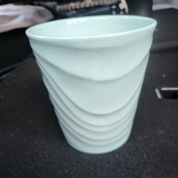 Ceramic pottery