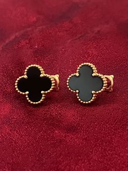 18K Real Gold Onyx Motif Ear-studs