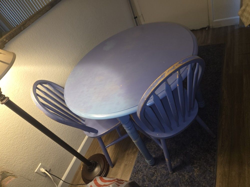 FREE WOOD KITCHEN TABLE