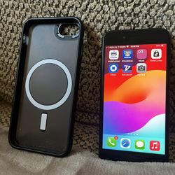 Apple iPhone SE 3rd Generation Unlocked 