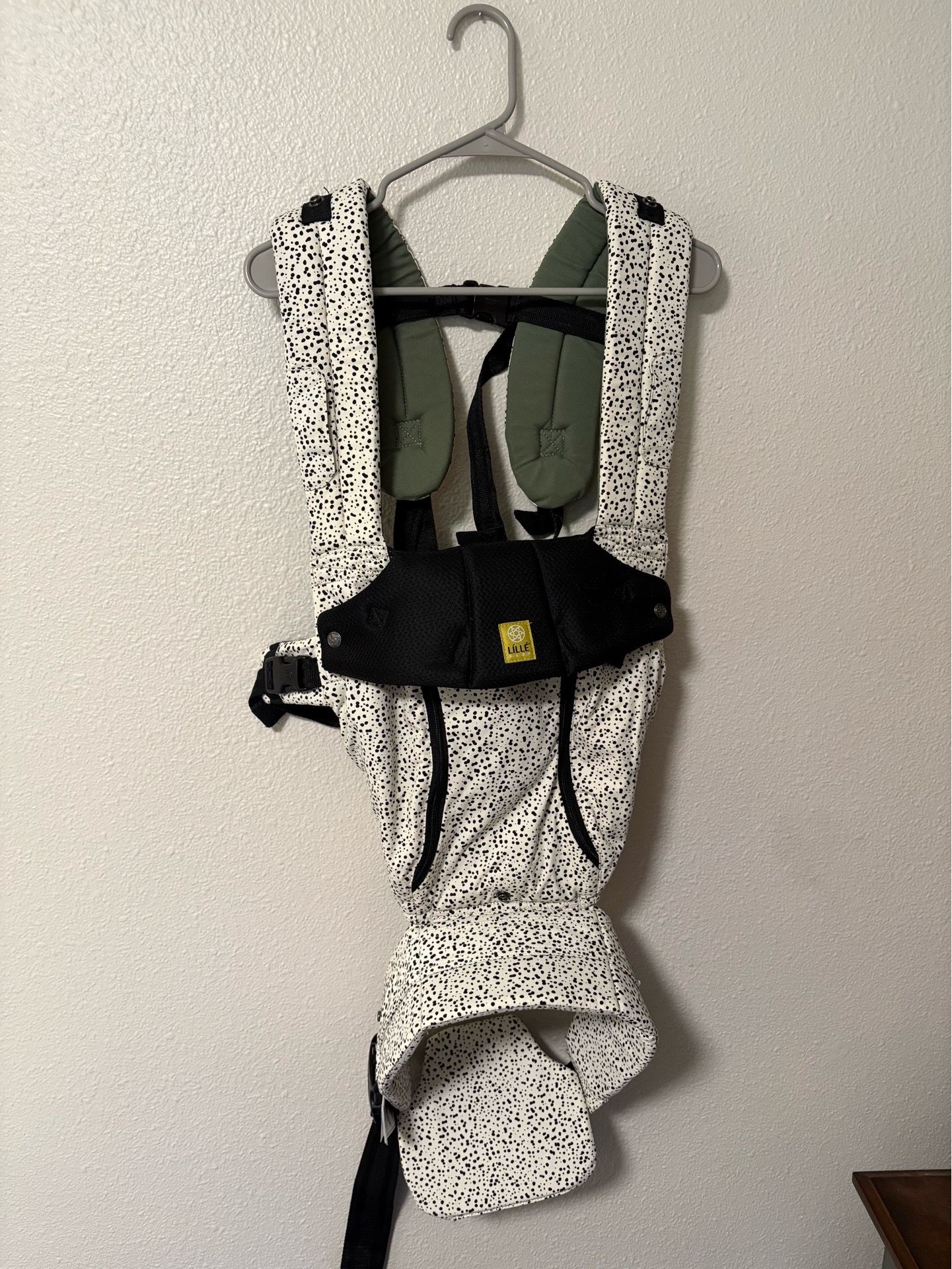 Lille 6-in-1 Baby Carrier