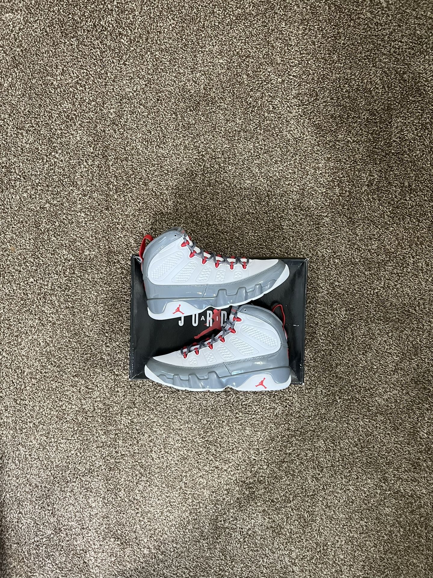 Jordan 9 Fire Red Size 8.5