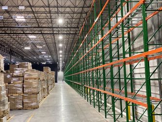 PALLET RACKING TEARDROP NEW AND USED !!!!